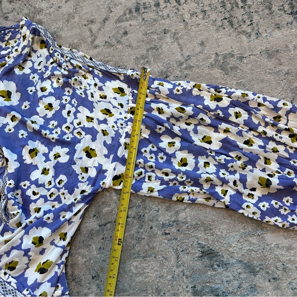 Free People White Blue Love Letter Tunic Bohemian Floral Size Medium - Picture 11 of 15